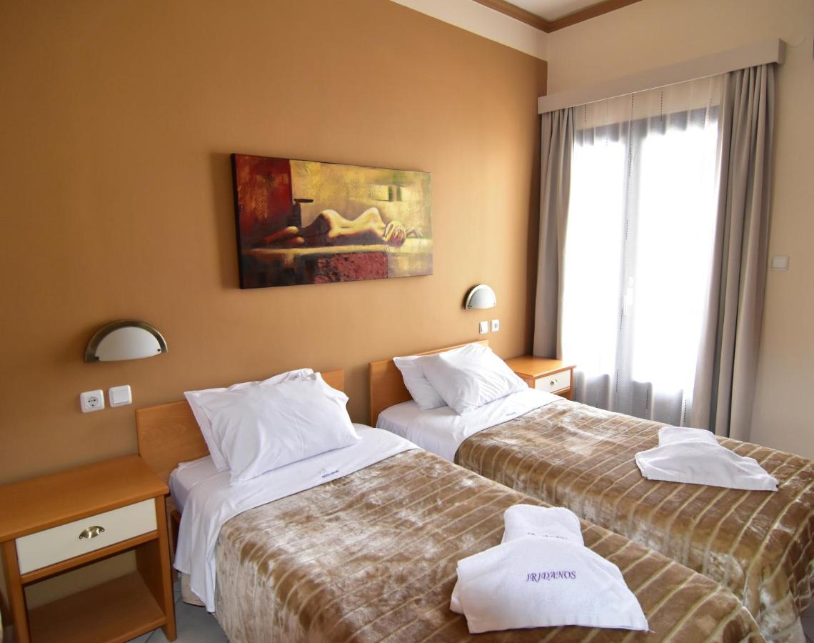 Iridanos Hotel Antikyra Luaran gambar