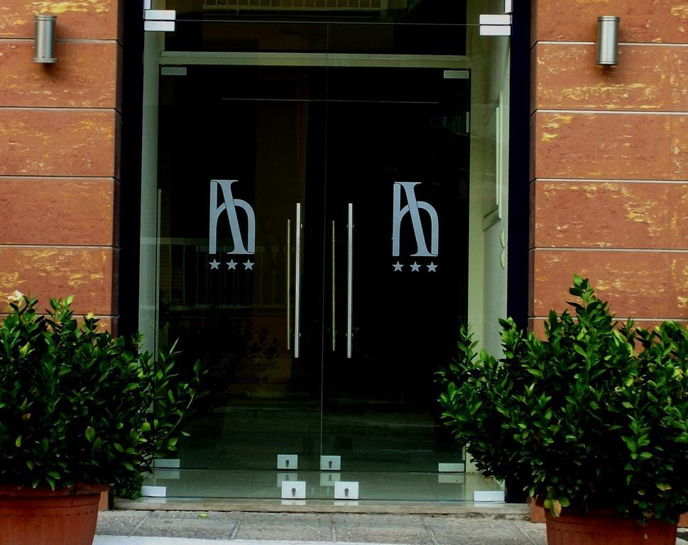 Iridanos Hotel Antikyra Luaran gambar