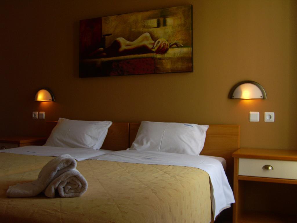 Iridanos Hotel Antikyra Luaran gambar