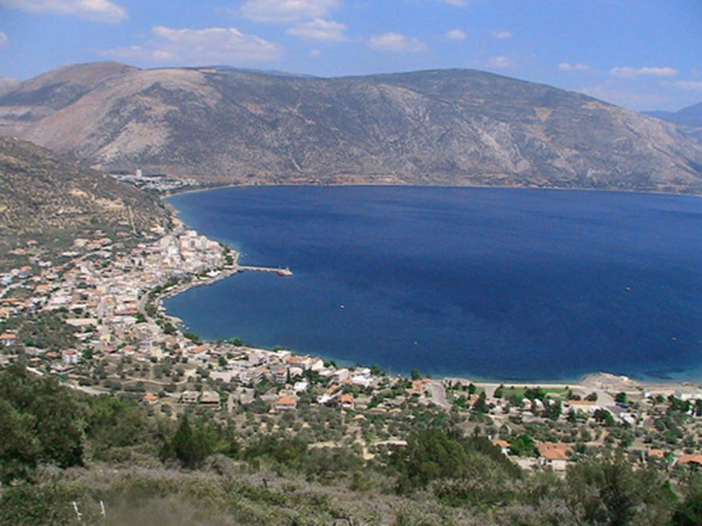 Iridanos Hotel Antikyra Luaran gambar