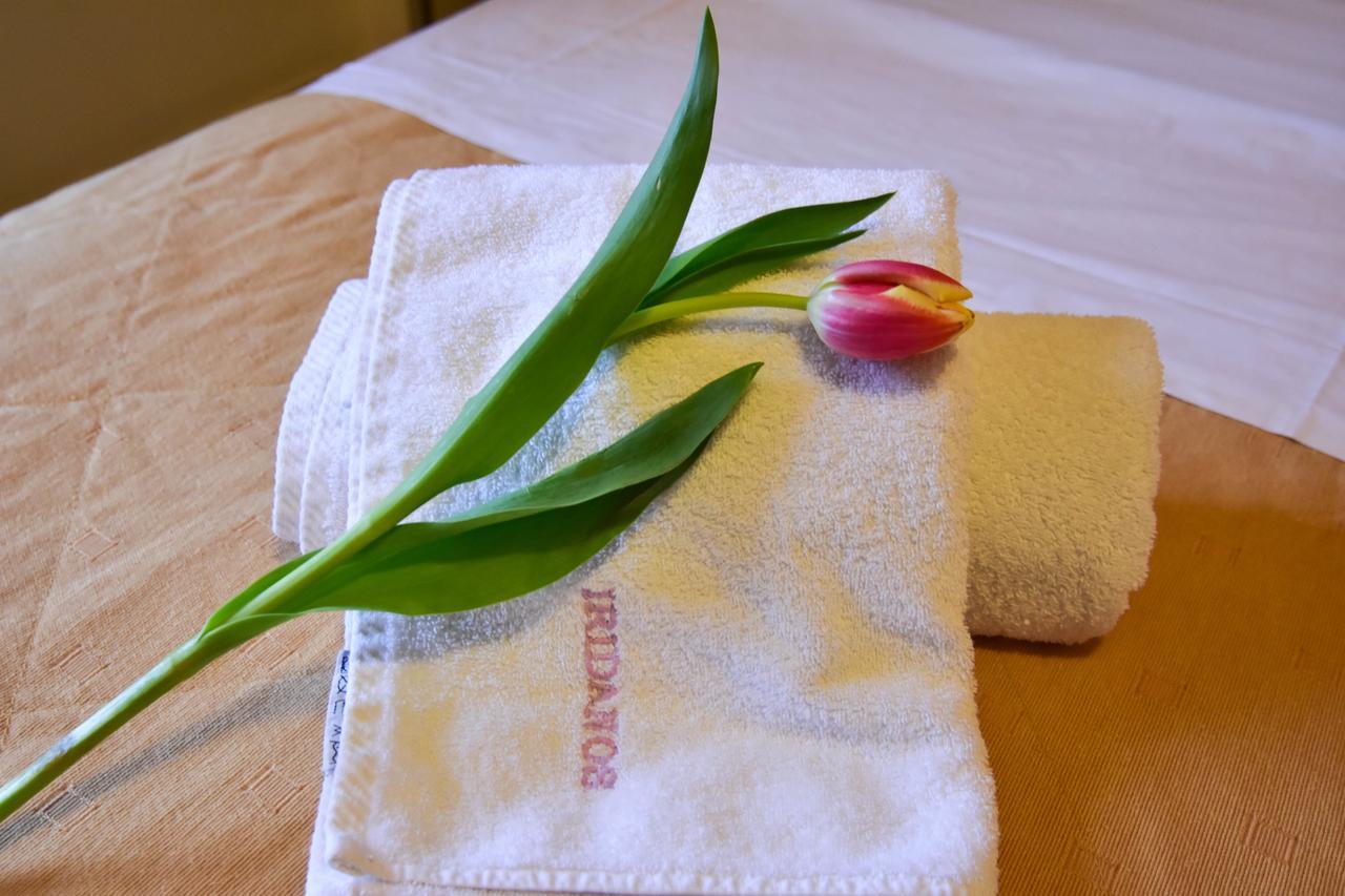 Iridanos Hotel Antikyra Luaran gambar