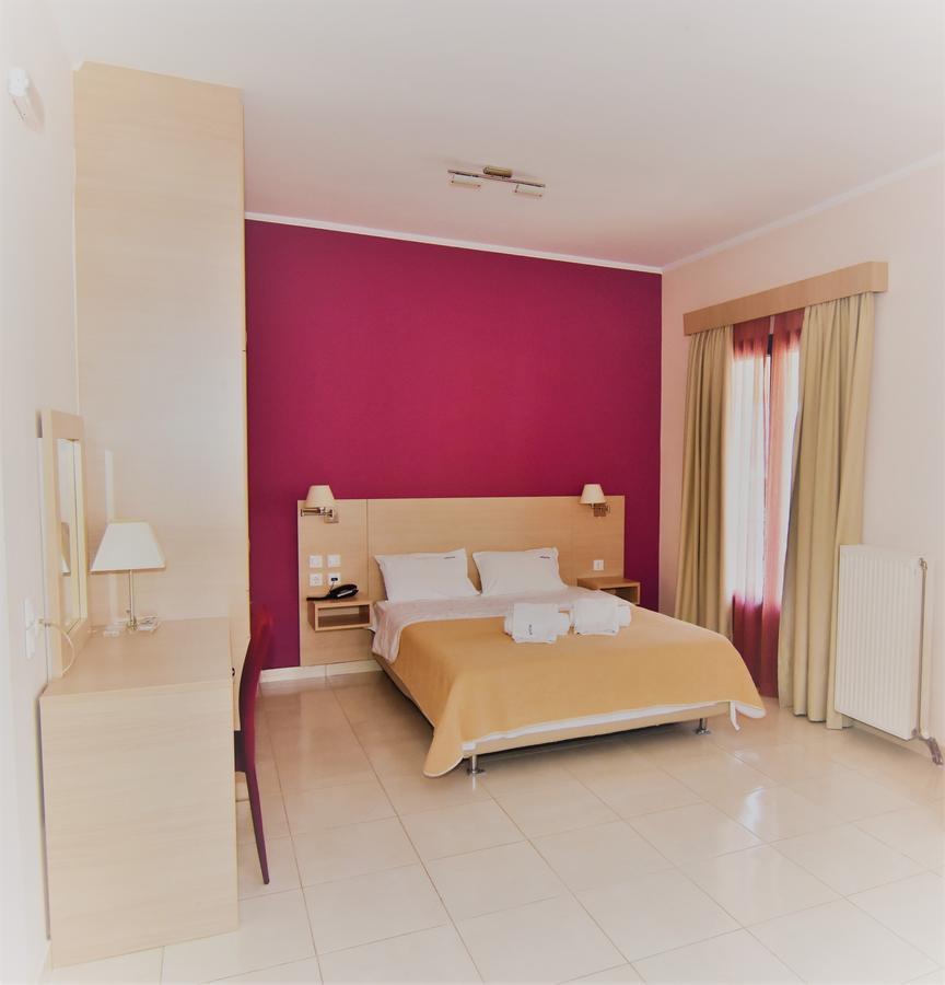 Iridanos Hotel Antikyra Luaran gambar
