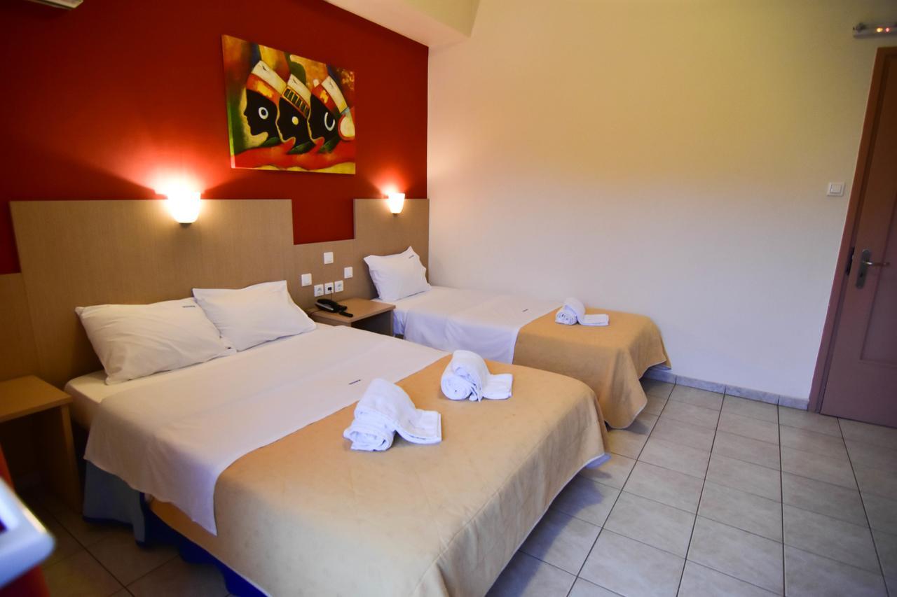Iridanos Hotel Antikyra Luaran gambar